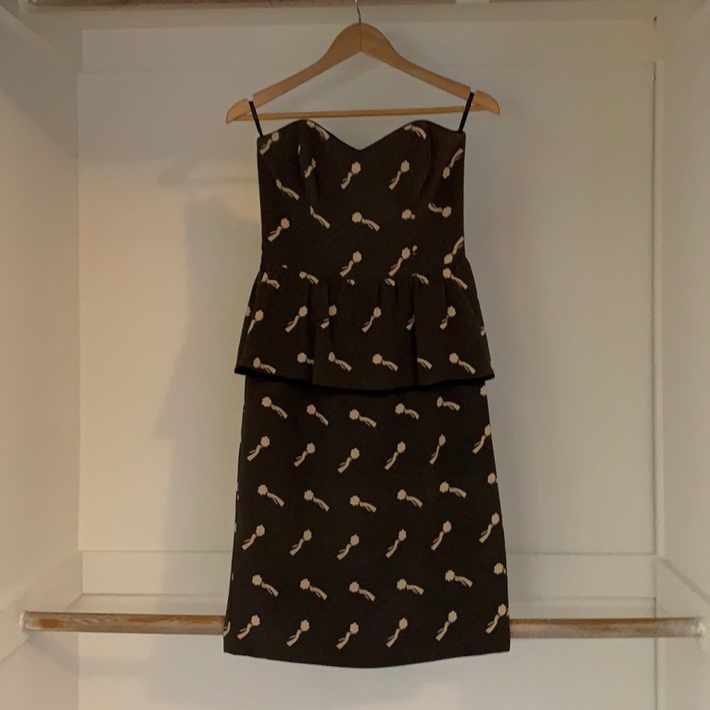 COREY LYNN CALTER GREY SILK PRINT STRAPLESS COCKTAIL DRESS SIZE 6
